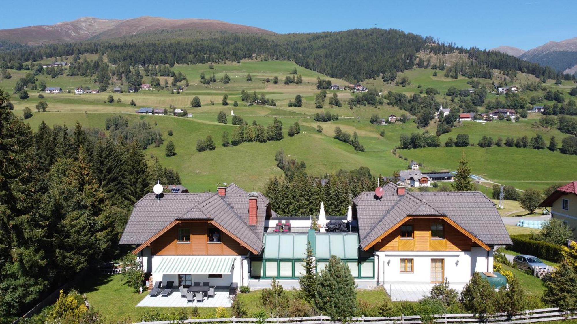 Ferienhaus Alpenblick Krakauschatten エクステリア 写真